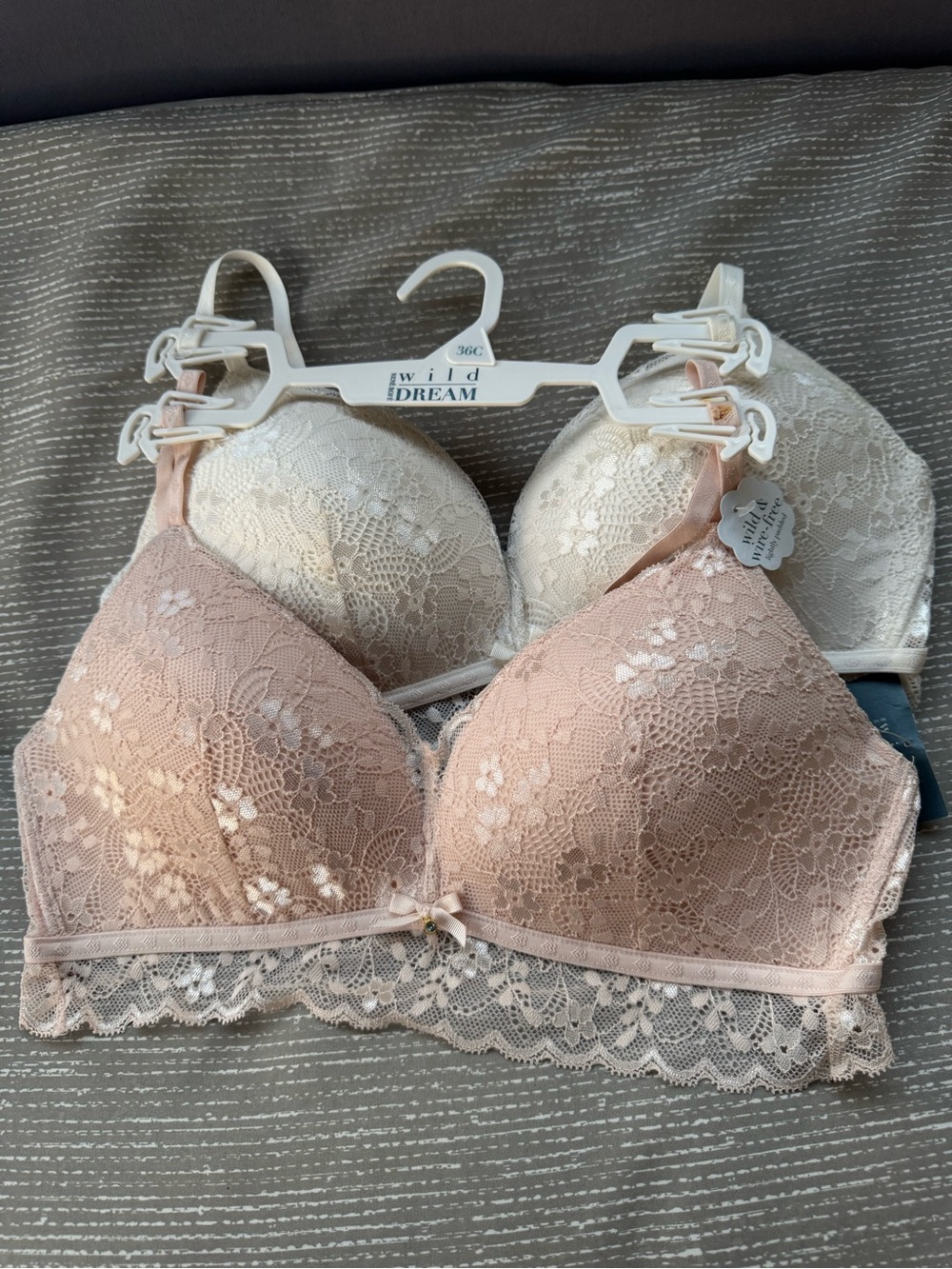 Wild Dream 2 wireless Bra Bundle Sz 36C NWT😊😊